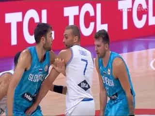 靠弹幕把死对头撩成恋爱脑