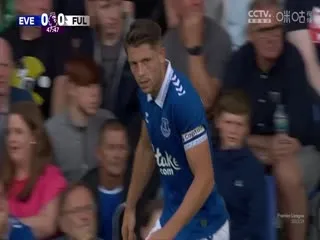 路边捡个老公有亿点强