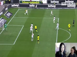 重返七零，我下河摸鱼娶村花